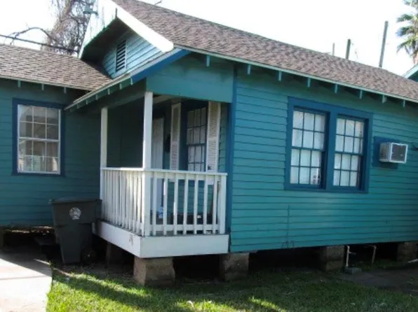 3705 Winnie St, Galveston, TX 77550