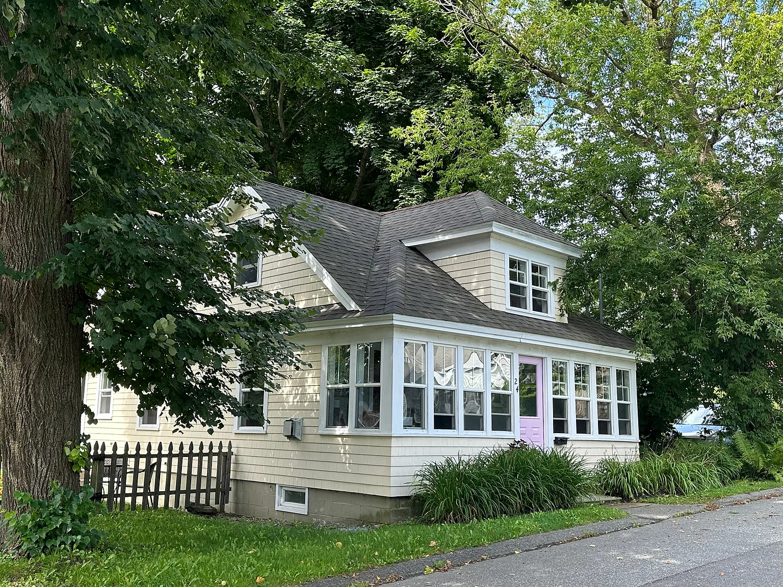 2 bed, 1.5 bath, 1425 sqft, $2,200 — Photo 1