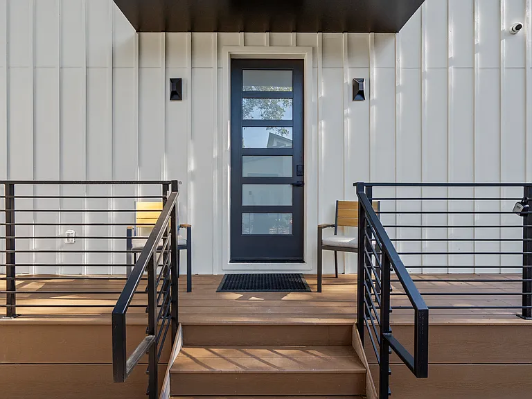 Front of the casita.