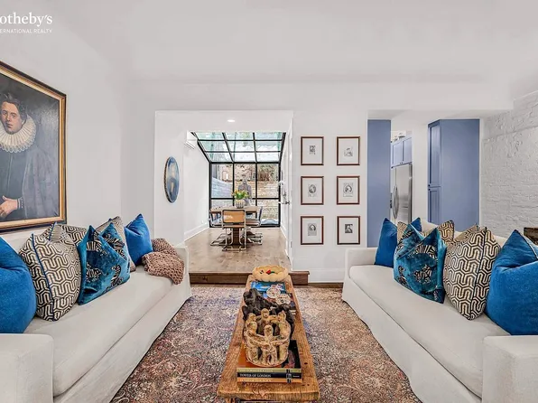 266 W 77th St APT 1, New York, NY 10024