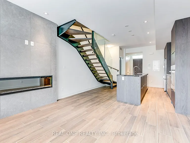 42 Sonic Way — Photo 13