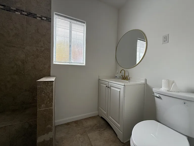 127 W 5th Ave #A — Photo 15