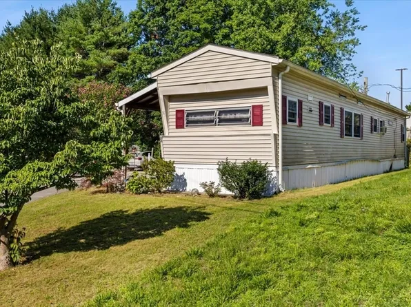 157 Mansfield Ave Unit 32, Norton, MA 02766