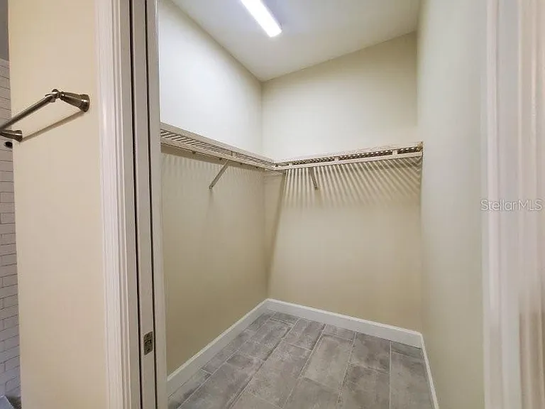 431 W McKenzie St — Photo 15