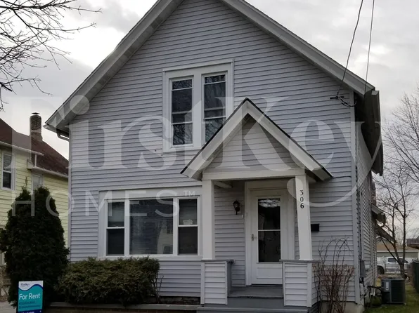 306 N Union St, Aurora, IL 60505