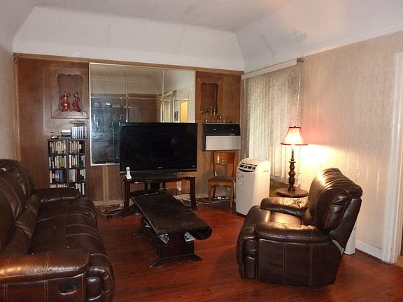 5th image of 3411 Avenue T