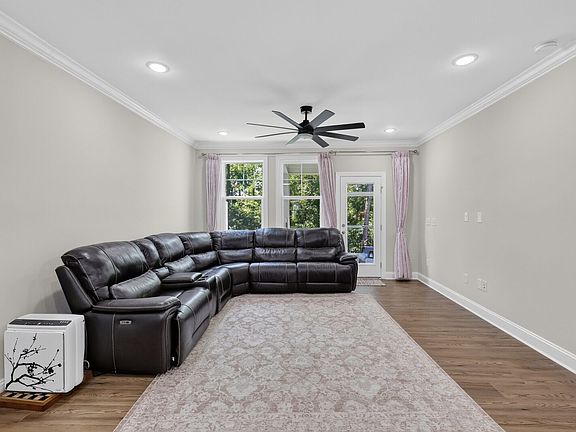 3rd image of 1752 Alpine Summer Ln #1