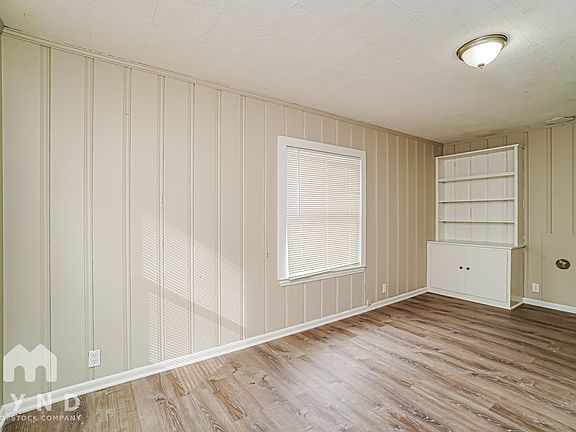 3rd image of 2881 Dresden St