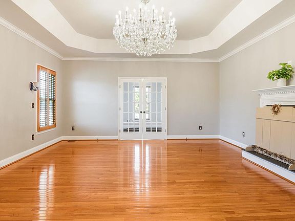 5th image of 40840 Greenwood Ln