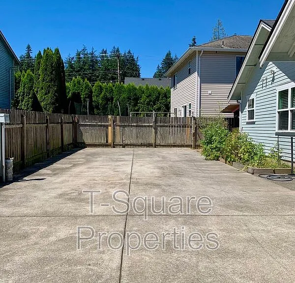 1916 60th St SE — Photo 29