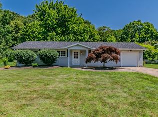 6839 Shelly Dr, Madison, OH 44057