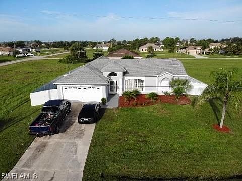 2nd image of 404 NW 25th Ave