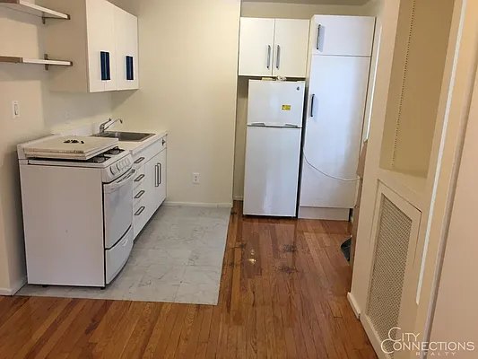 Rented by City Connections Realty | media 27