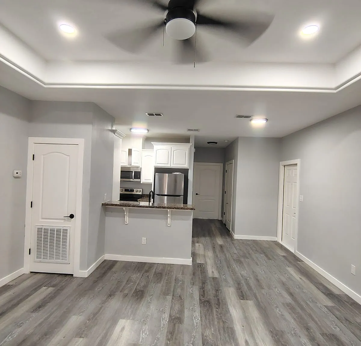 1 bed, 900 sqft, $1,095 — Photo 2