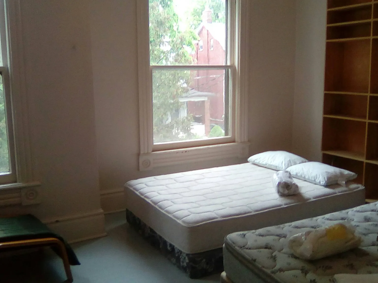 4 bed, 1.5 bath, $3,990 — Photo 3