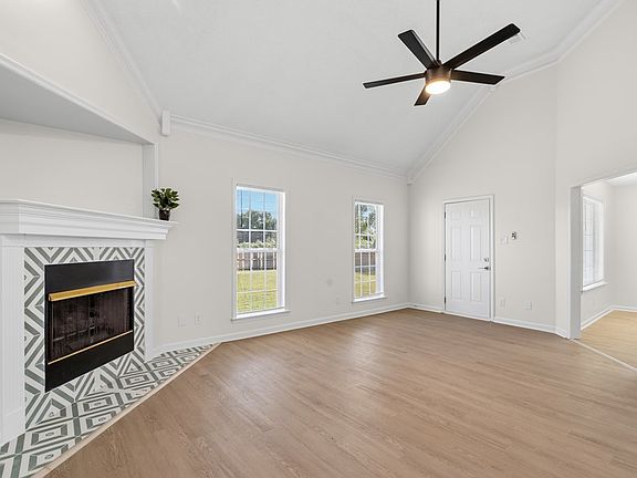 2nd image of 121 Primo Cir