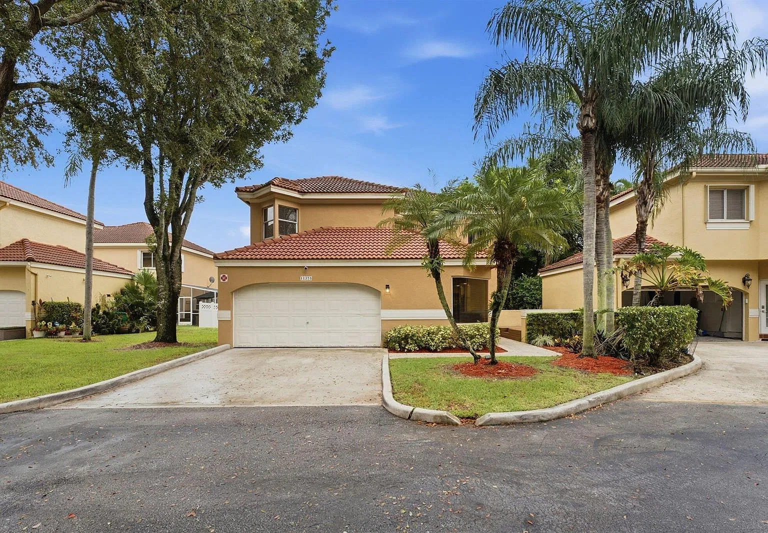 11375 Lakeview Dr — Photo 1
