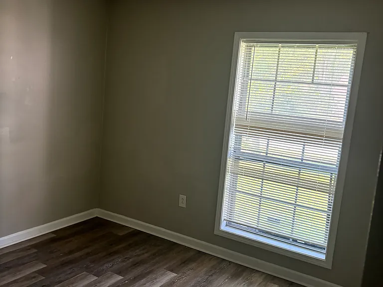 3292 Keystone Ave — Photo 4