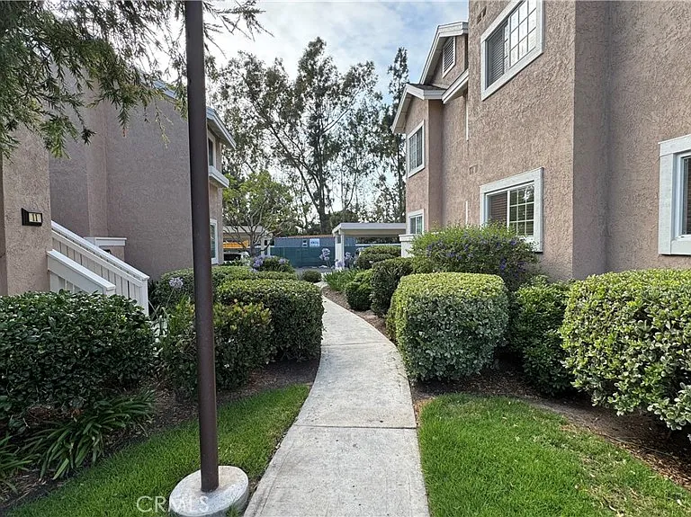 14 Woodleaf — Photo 44