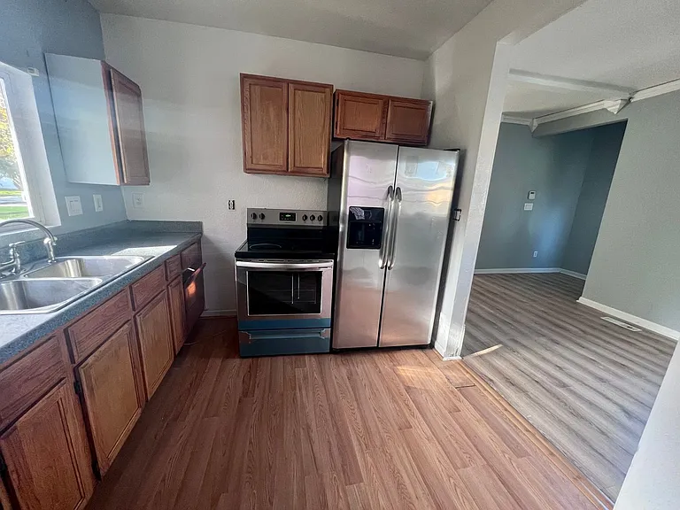 1600 Park Ave — Photo 10