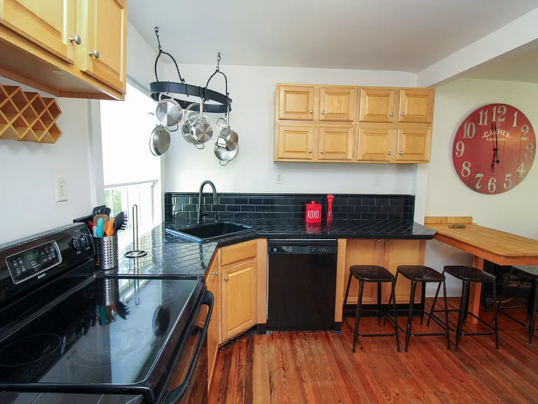 375 Weaverville Rd #3 — Photo 6