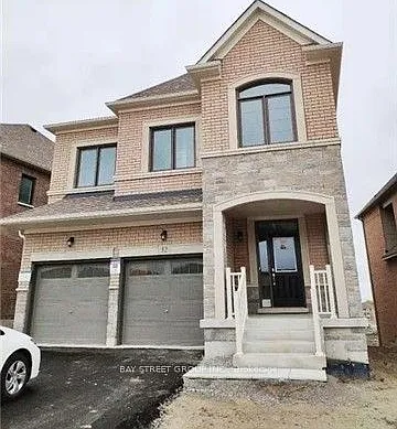 32 Holland Vista St