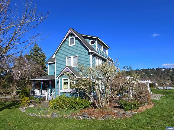 3rd image of 15 Osprey Glen Rd