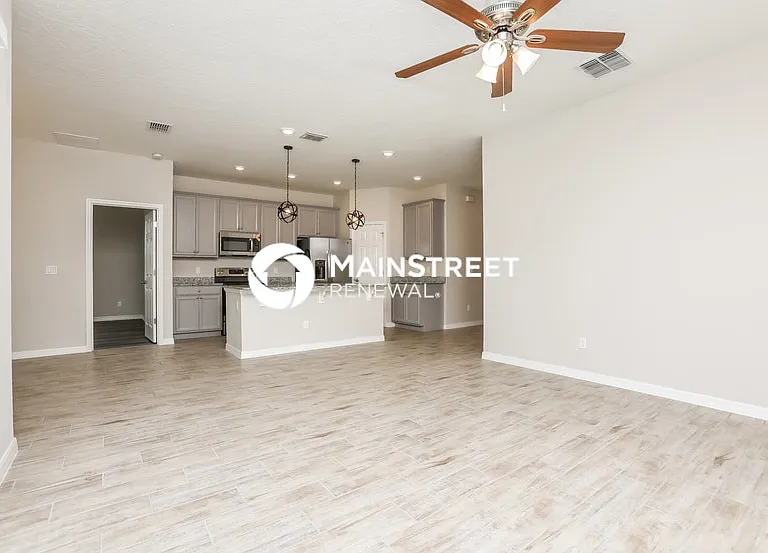 37111 Lake Overlook Dr — Photo 3