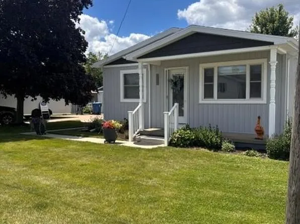 312 Linden St, Pt Clinton, OH 43452
