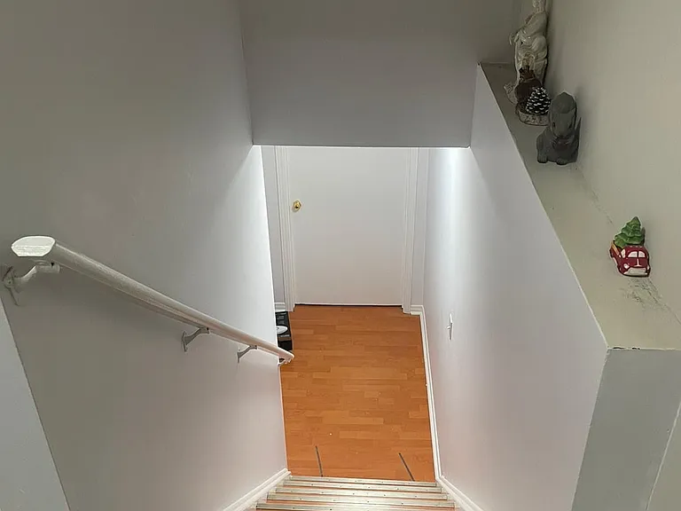 435 Elson St #BASEMENT — Photo 3