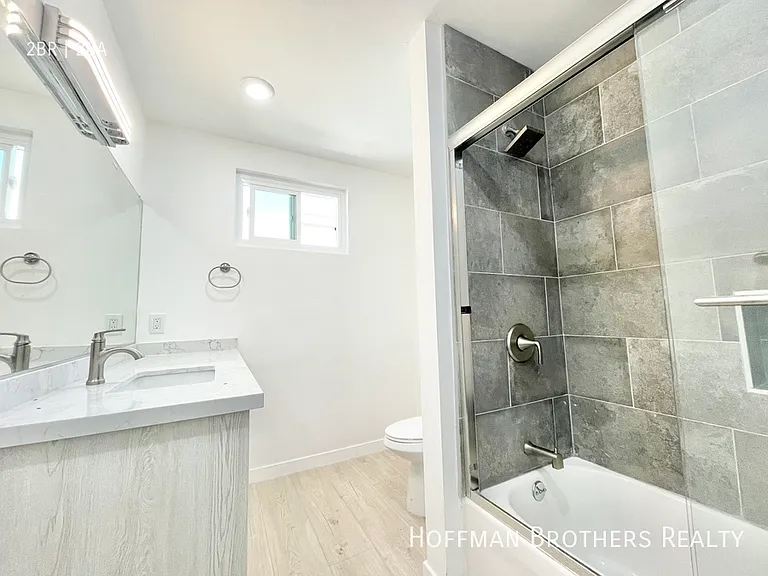 1017 Ocean Park Blvd #5 — Photo 13