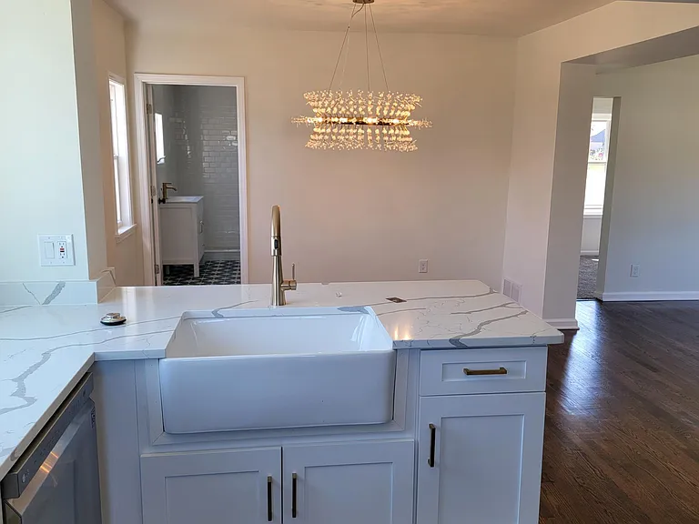 1728 Pinecrest Dr — Photo 6