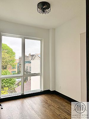 5th image of 340 Irving Ave #3L