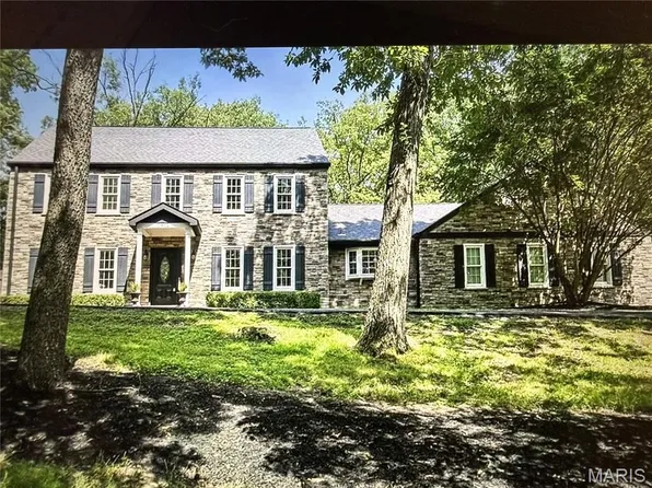 1812 Oak Tree Ridge Rd, Chesterfield, MO 63005