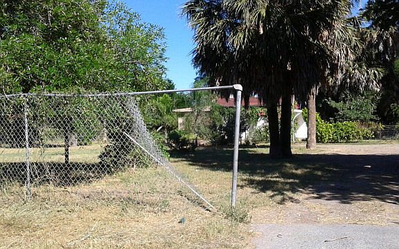 3rd image of 6685 W Lakeside Blvd