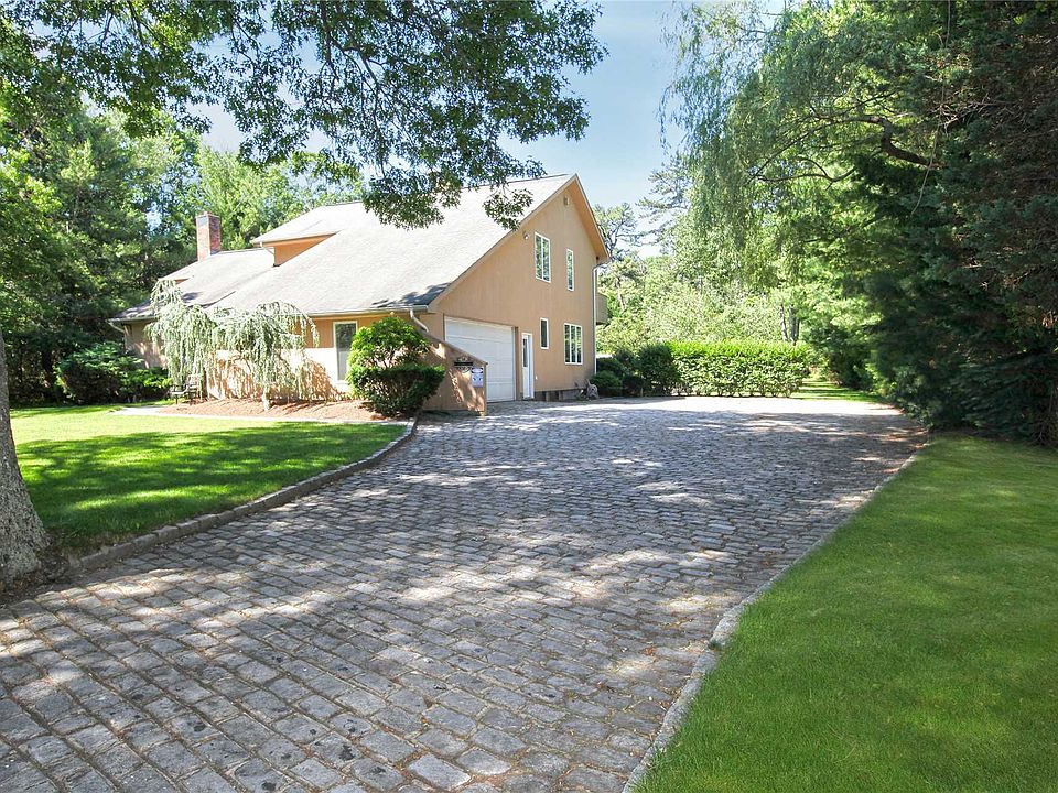 1st image of 2 Caputo Dr