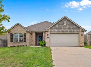 1111 Tulip St, Centerton, AR 72719