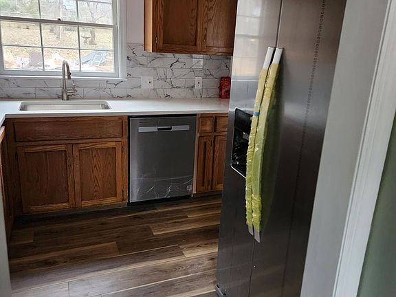 4th image of 8633 Riley St
