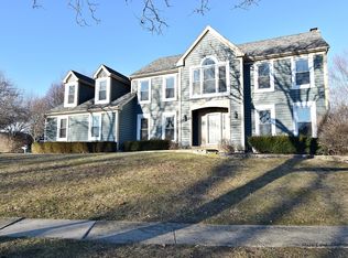 2329 Clover Ln, Geneva, IL 60134