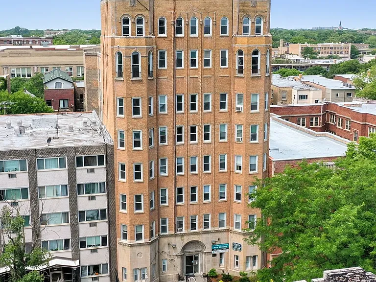 The Kenmore on Edgewater — Photo 16