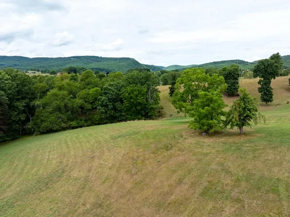 1018 Horse Ridge Rd NW, Willis, VA 24380