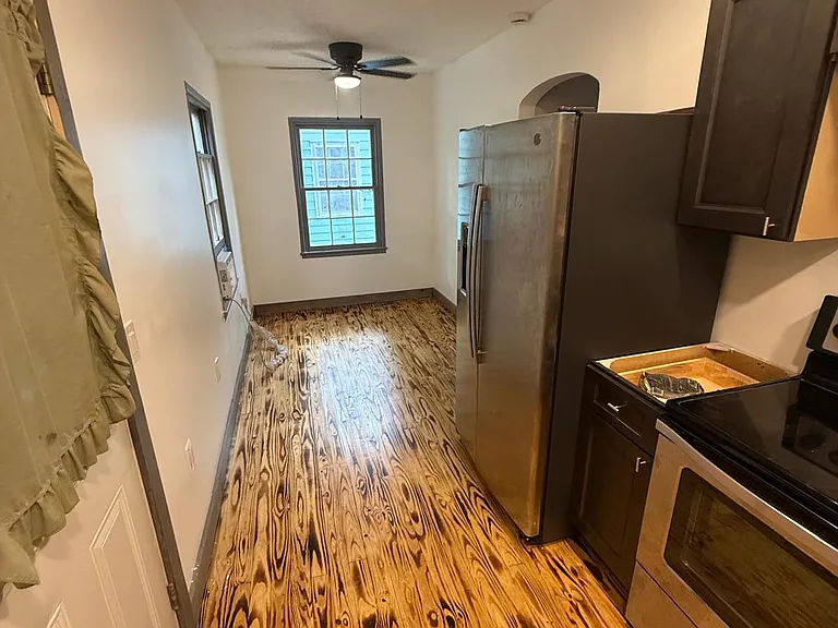 905 Citrus Ave — Photo 3