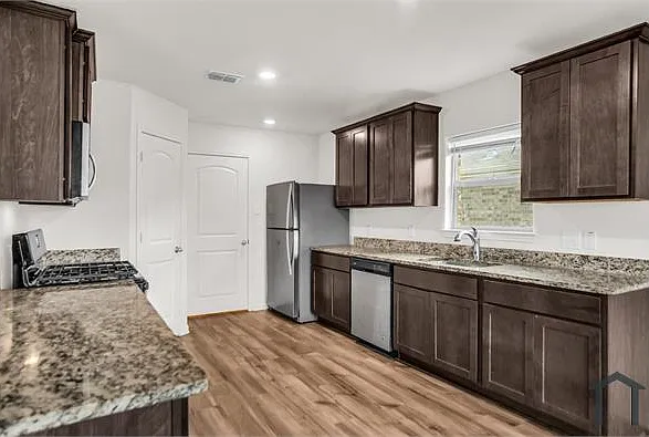 3107 Angus Dr — Photo 15