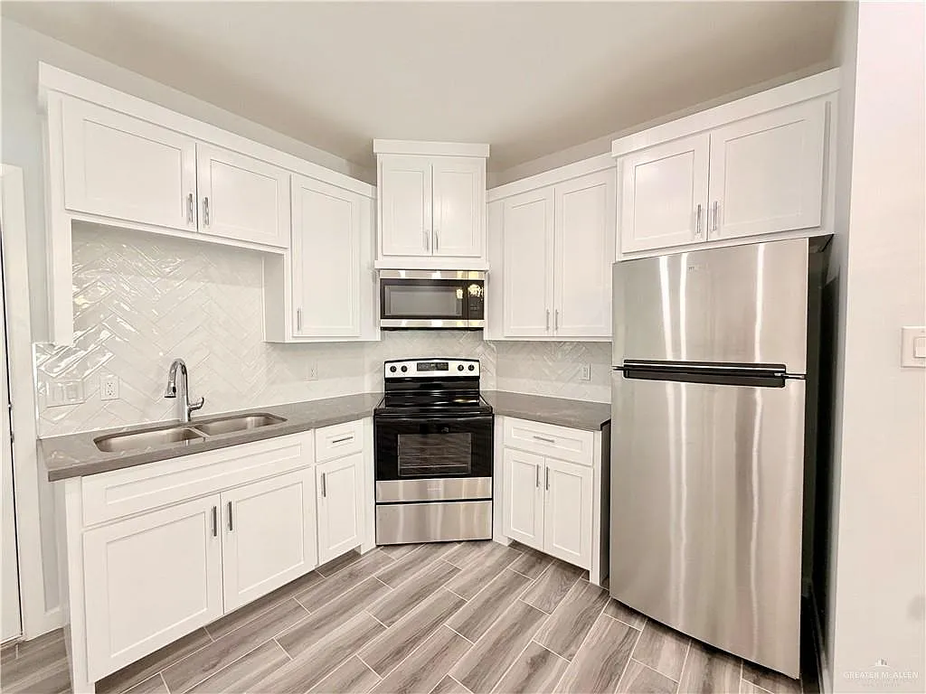 3 bed, 2.0 bath, 1050 sqft, $1,250 — Photo 4
