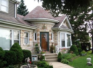 5323 W Pratt Ave, Lincolnwood, IL