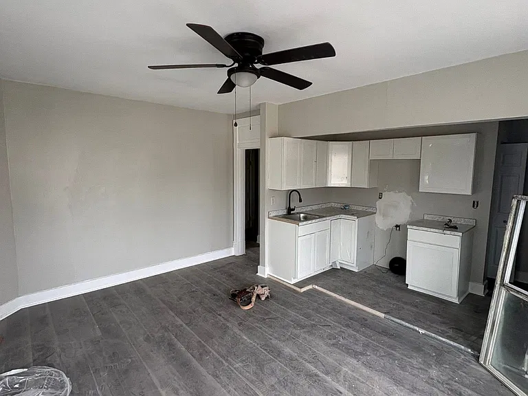 309 W 26th St — Photo 2
