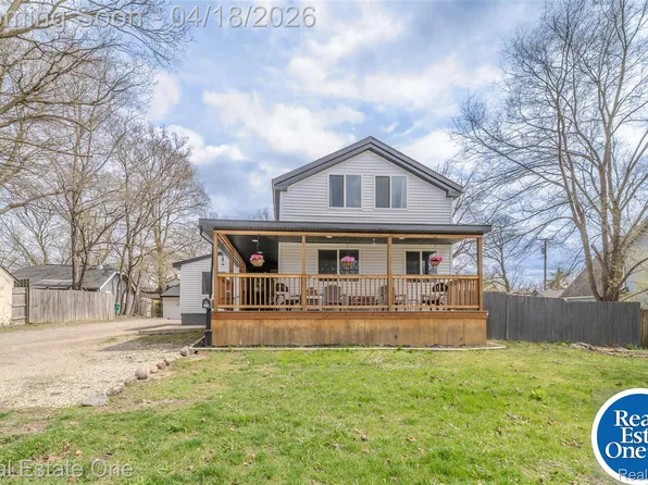 515 S Michigan Ave, Howell, MI 48843