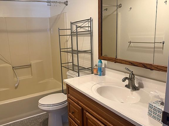 4th image of 43-45 Mile Hill Rd #43