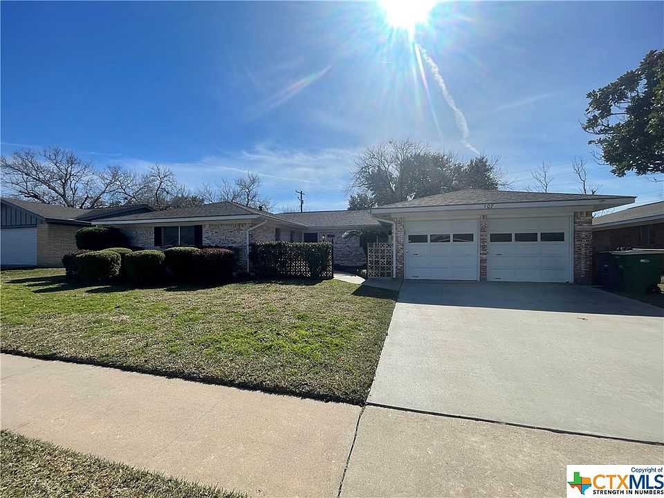 1st image of 107 Canterbury Ln