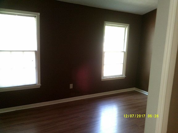 4th image of 40 Wood Pointe Dr Unit 12